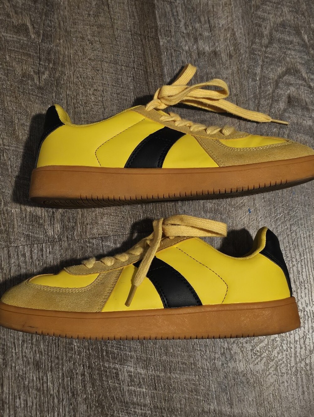 Cuccoo yellow sneakers with black stripes, size US 7.5
